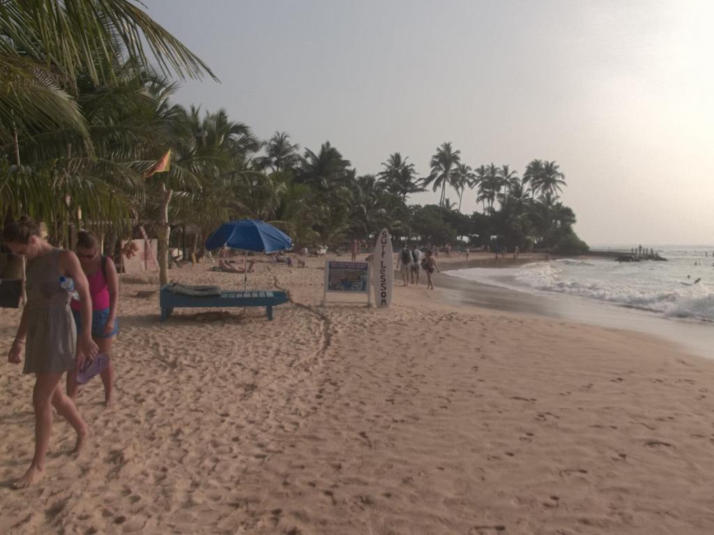 Srilanka Ayurveda Hotel Хикадува Екстериор снимка