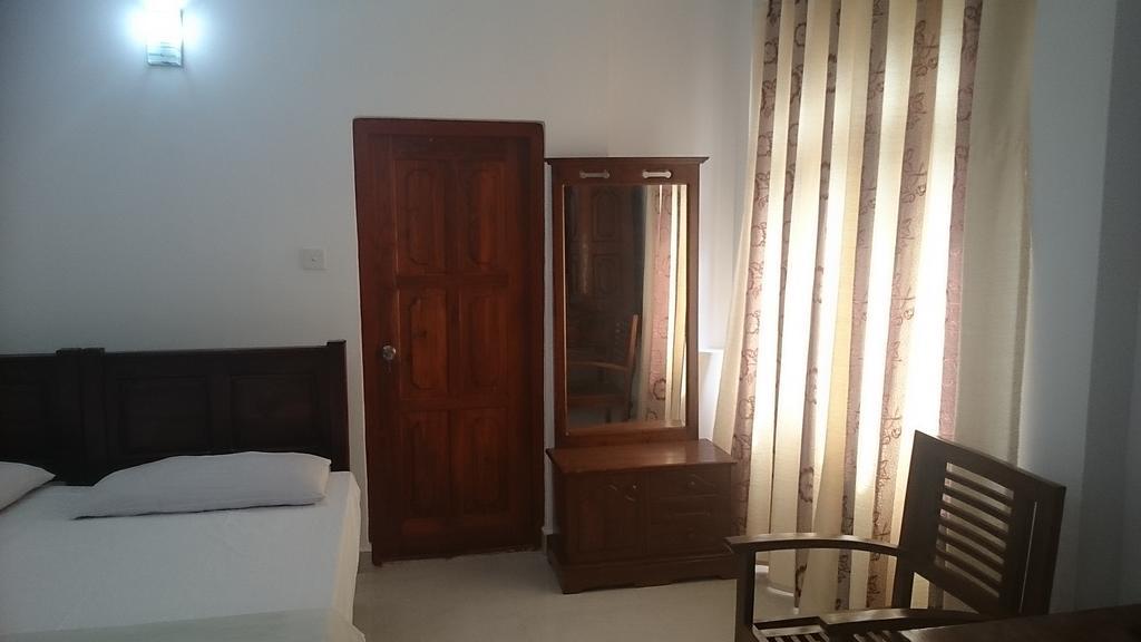 Srilanka Ayurveda Hotel Хикадува Екстериор снимка