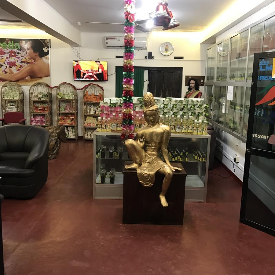 Srilanka Ayurveda Hotel Хикадува Екстериор снимка